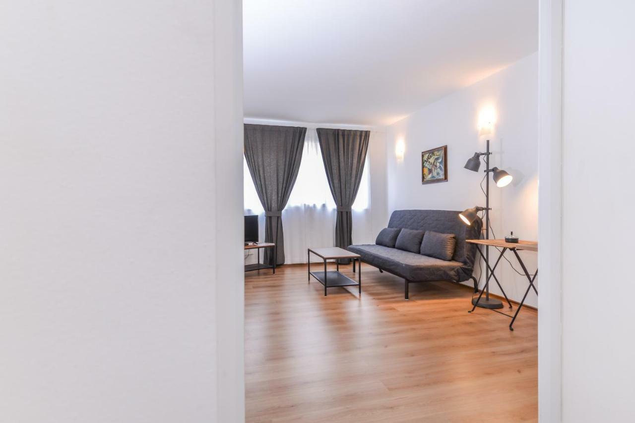 Eleganto - 2bd Stylish By Flat Mаnager
